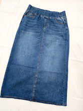 Load image into Gallery viewer, REG. & PLUS ELASTIC WAISTBAND LONG DENIM SKIRT