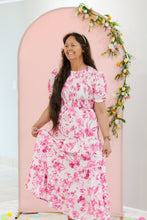 Load image into Gallery viewer, FLORAL SMOCKED MAXI DRESS
