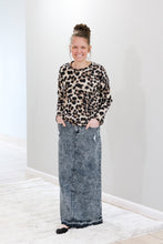 Load image into Gallery viewer, REG. &amp; PLUS BLACK SNOW LONG DENIM SKIRT
