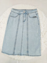 Load image into Gallery viewer, REG. &amp; PLUS LT. STITCHED DETAILED MIDI DENIM SKIRT
