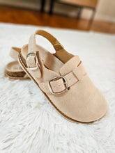Load image into Gallery viewer, SAND BUCKLED SLINGBACK STRAP CLOG SHOES
