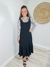 Load image into Gallery viewer, REG. &amp; PLUS BLACK JUMPER MIDI DRESS
