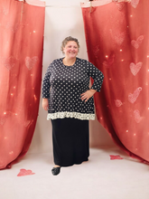 Load image into Gallery viewer, REG. &amp; PLUS POLKA DOT TOP
