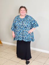 Load image into Gallery viewer, REG. &amp; PLUS TEAL FLORAL TUNIC TOP
