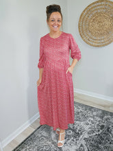 Load image into Gallery viewer, REG. &amp; PLUS RED SMALL FLORAL DRESS
