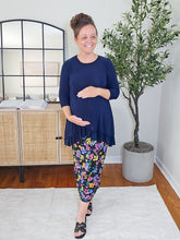 Load image into Gallery viewer, REG. &amp; PLUS BLACK FLORAL PENCIL SKIRT

