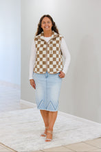 Load image into Gallery viewer, REG. &amp; PLUS FRAYED ZIGZAG MIDI DENIM SKIRT
