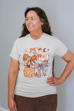 Load image into Gallery viewer, REG. &amp; PLUS PUMPKINS GRAPHIC TEE TOP
