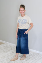Load image into Gallery viewer, REG. &amp; PLUS &quot;GOD IS GOOD&quot; T-SHIRT TOP
