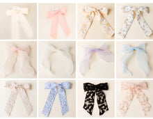 Load image into Gallery viewer, BOW HAIR CLIP
