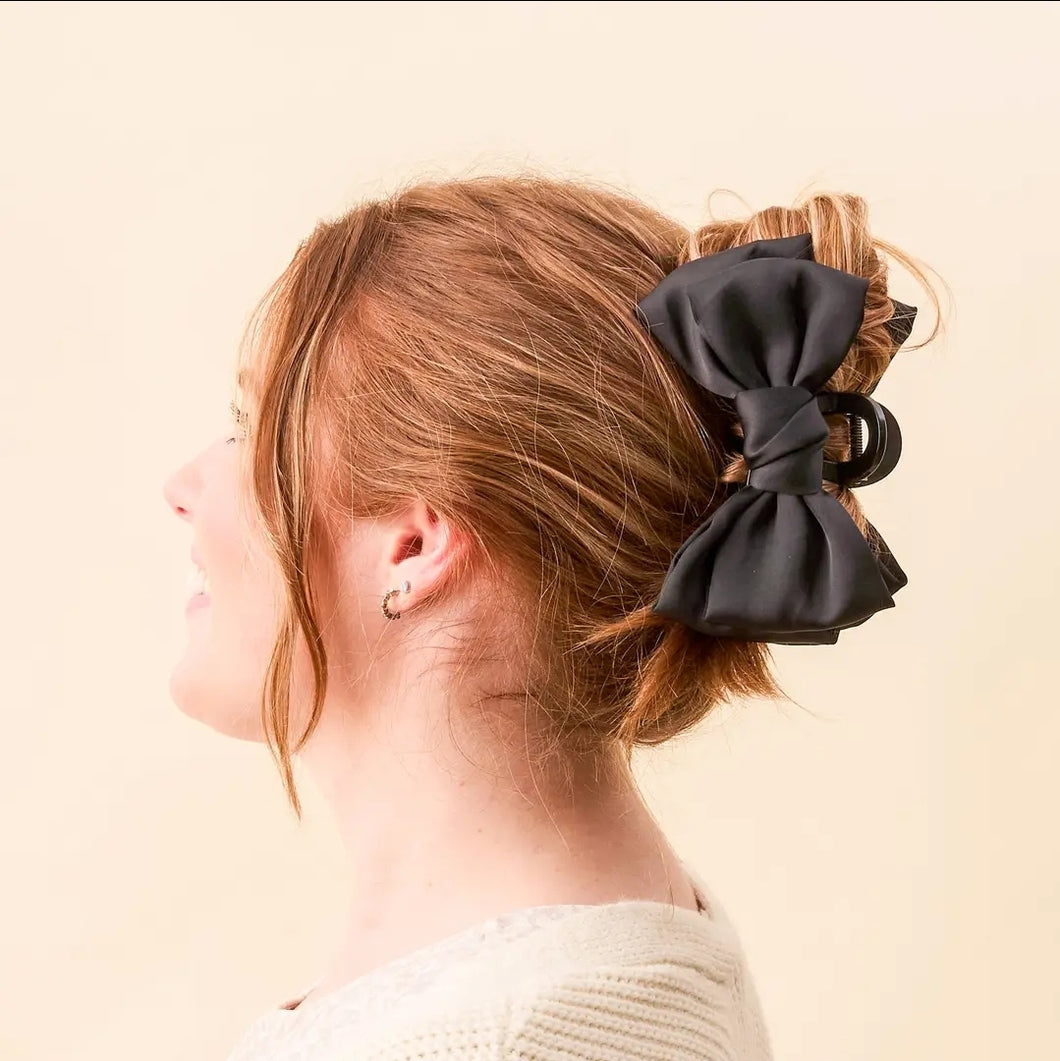 SATIN BLACK BOW CLAW CLIP
