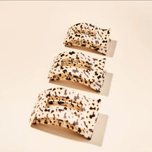 Load image into Gallery viewer, TELETIE FLAT RECTANGLE HAIR CLIP

